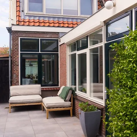 Holiday home Bloemenbuurt Bio